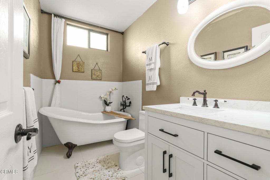 Oxnard, California, 93035, United States, 3 Bedrooms Bedrooms, ,3 BathroomsBathrooms,Residential,Active,2012910