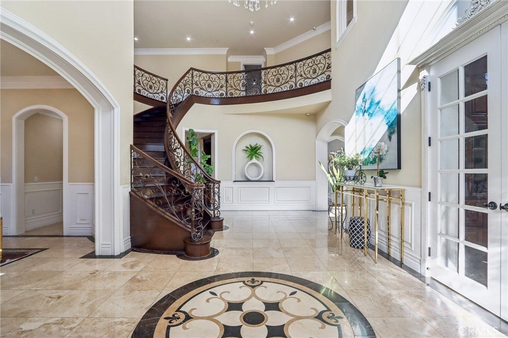 Arcadia, California, 91007, United States, 6 Bedrooms Bedrooms, ,7 BathroomsBathrooms,Residential,Active,2001357