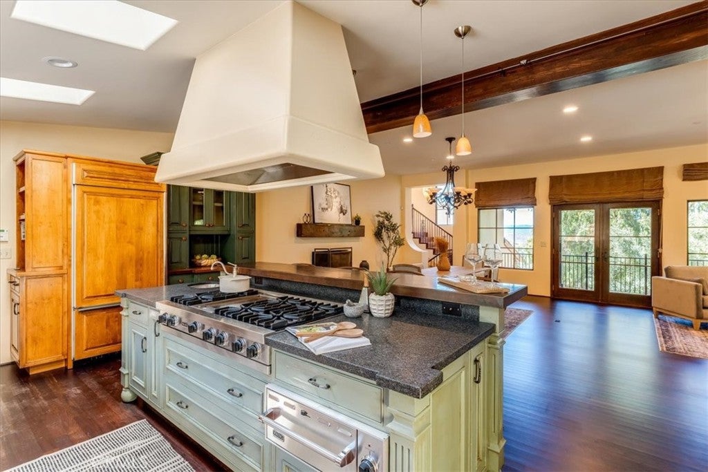 San Luis Obispo, California, 93401, United States, 5 Bedrooms Bedrooms, ,5 BathroomsBathrooms,Residential,Active,1943782