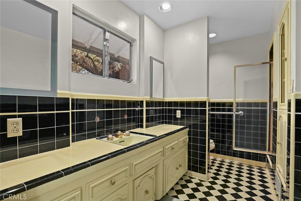 Arcadia, California, 91006, United States, 3 Bedrooms Bedrooms, ,4 BathroomsBathrooms,Residential,Active,1986891