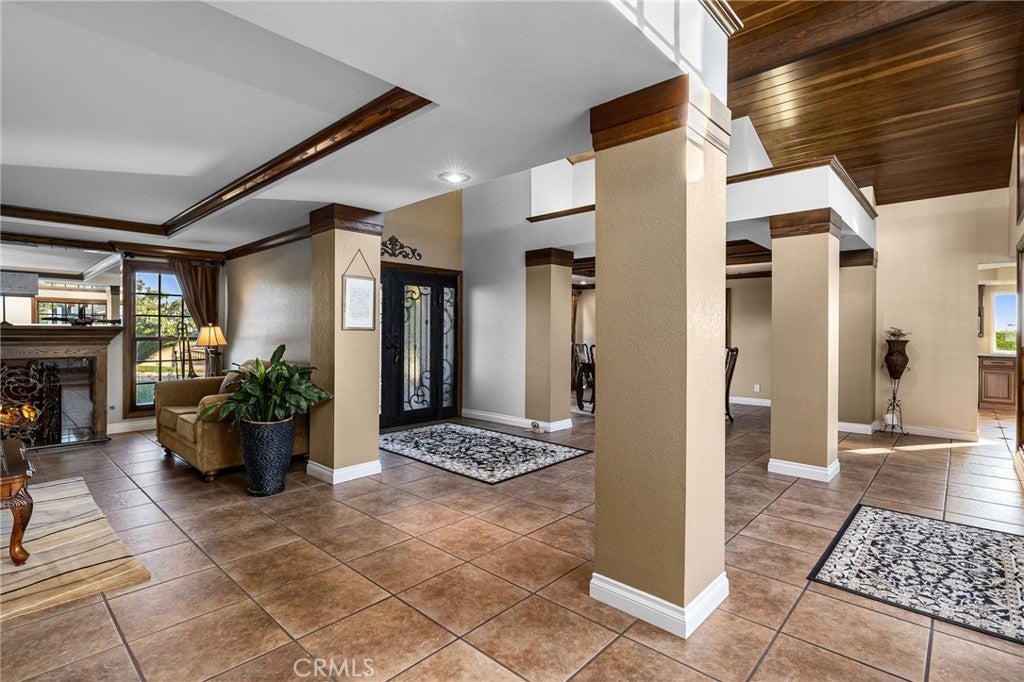 La Verne, California, 91750, United States, 3 Bedrooms Bedrooms, ,3 BathroomsBathrooms,Residential,Active,1963390