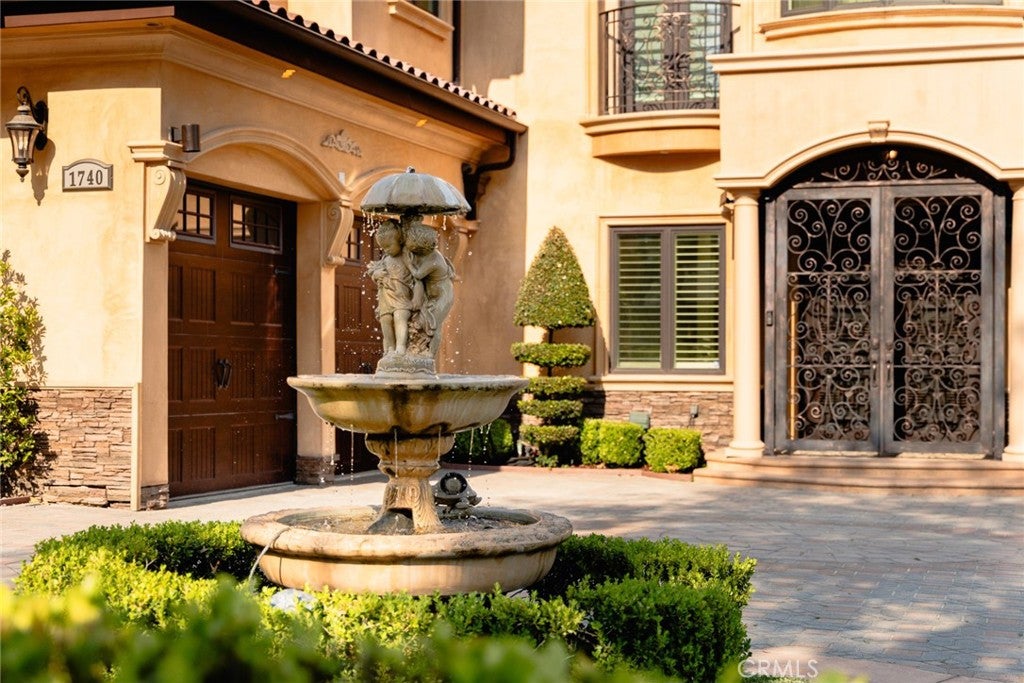 Arcadia, California, 91006, United States, 4 Bedrooms Bedrooms, ,5 BathroomsBathrooms,Residential,Active,1904748