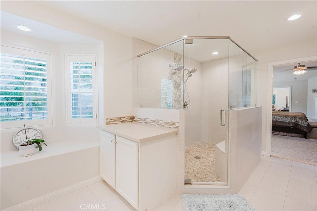 Santa Clarita, California, 91350, United States, 6 Bedrooms Bedrooms, ,5 BathroomsBathrooms,Residential,Active,2006901