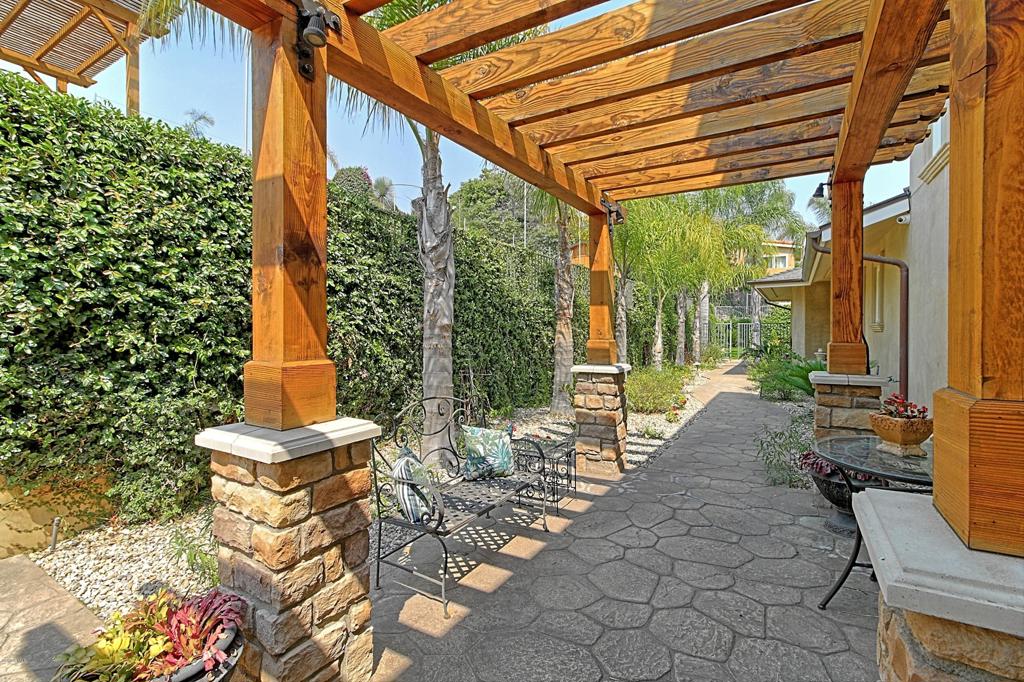 Ventura, California, 93003, United States, 4 Bedrooms Bedrooms, ,4 BathroomsBathrooms,Residential,Active,1944051