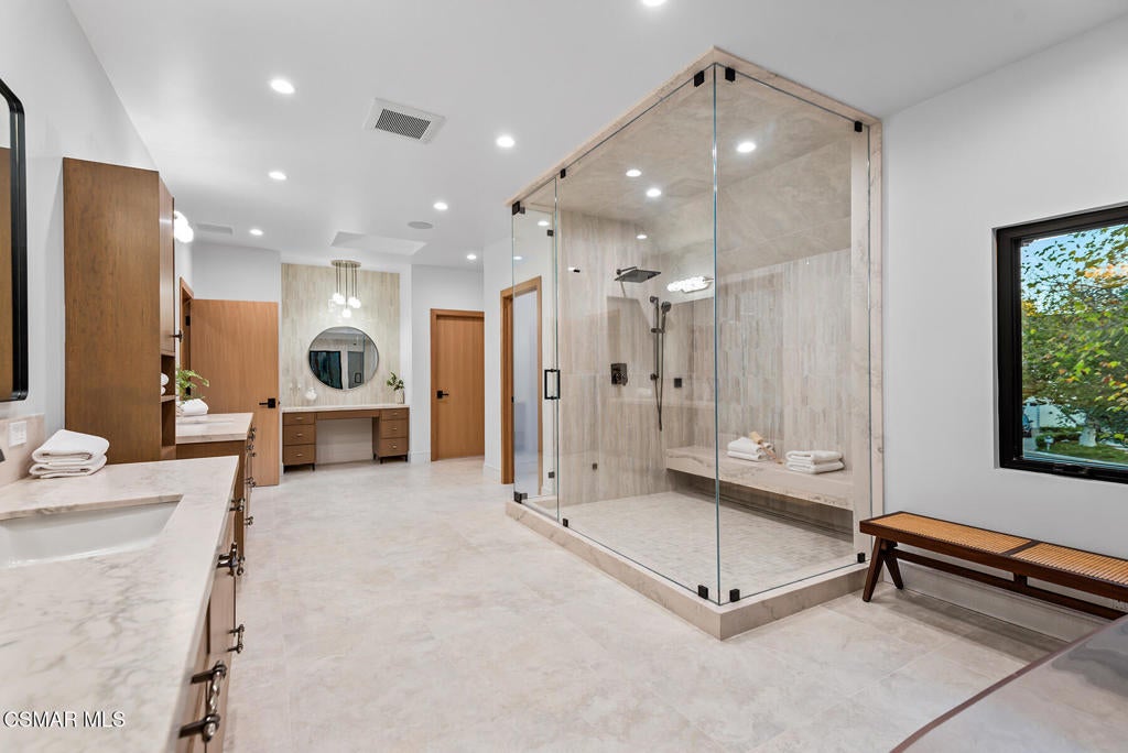 Westlake Village, California, 91362, United States, 5 Bedrooms Bedrooms, ,7 BathroomsBathrooms,Residential,Active,1985560