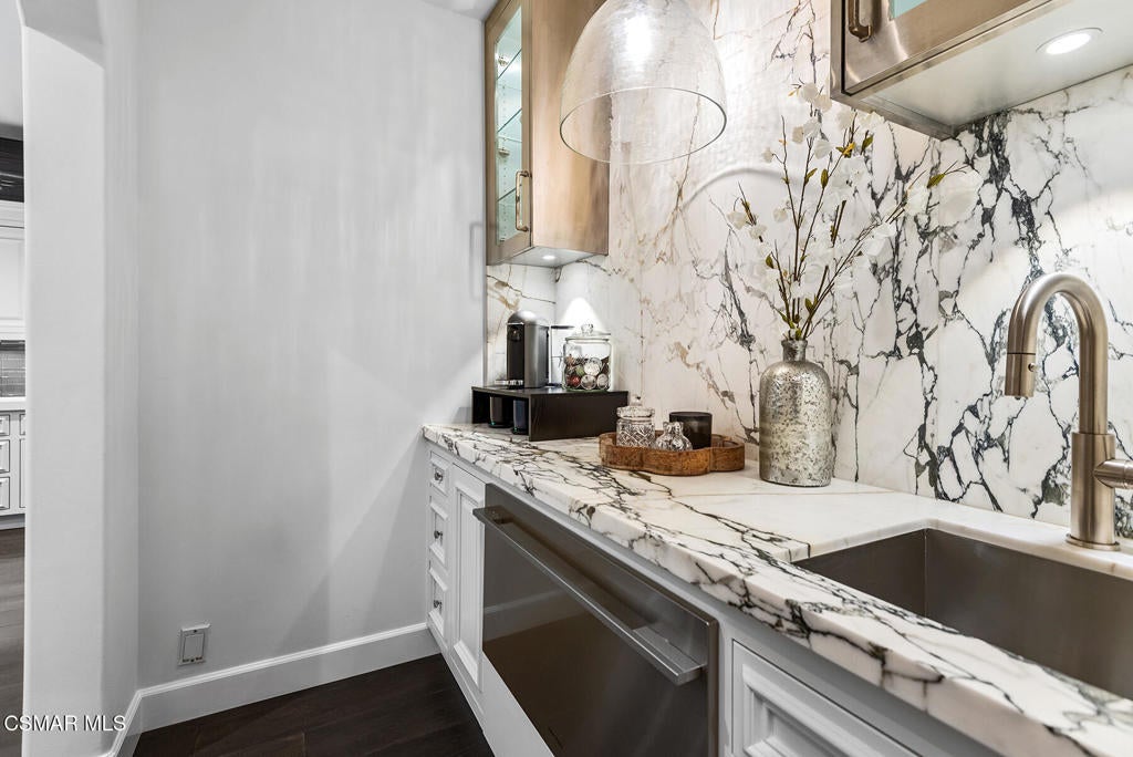 Westlake Village, California, 91362, United States, ,7 BathroomsBathrooms,Residential,Active,1824013