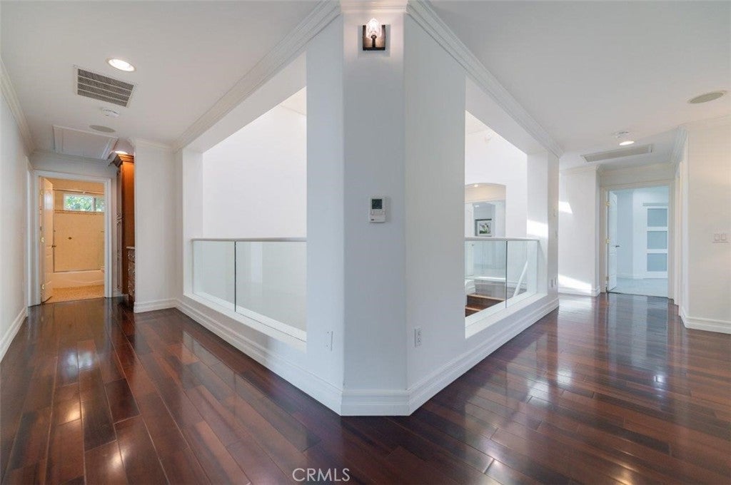 Pasadena, California, 91107, United States, 6 Bedrooms Bedrooms, ,5 BathroomsBathrooms,Residential,Active,1914920