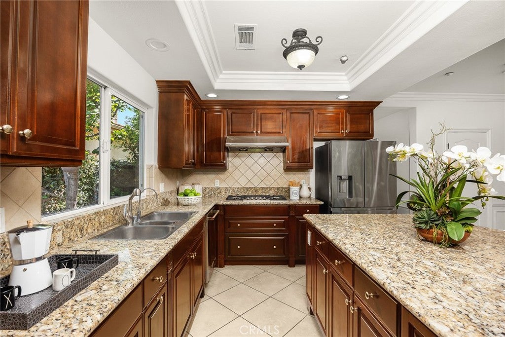 Arcadia, California, 91007, United States, 4 Bedrooms Bedrooms, ,5 BathroomsBathrooms,Residential,Active,1990019