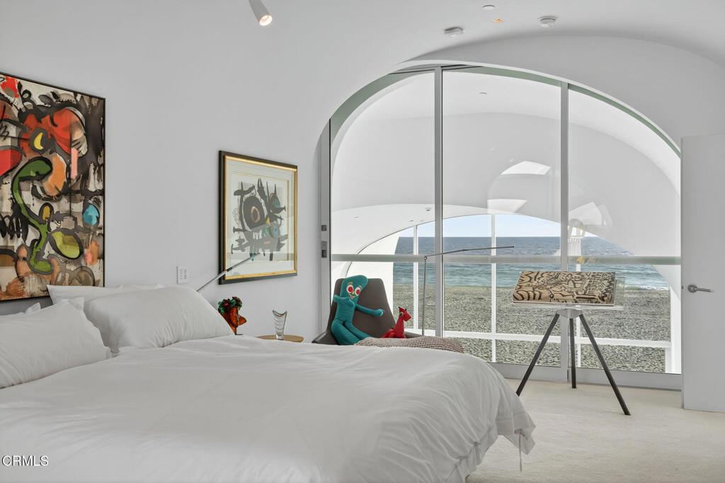 Oxnard, California, 93035, United States, 4 Bedrooms Bedrooms, ,5 BathroomsBathrooms,Residential,Active,1904736