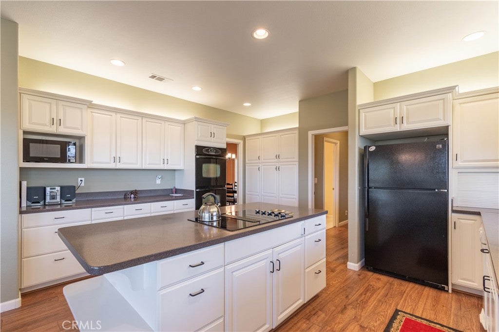 Paso Robles, California, 93446, United States, 5 Bedrooms Bedrooms, ,6 BathroomsBathrooms,Residential,Active,1821961