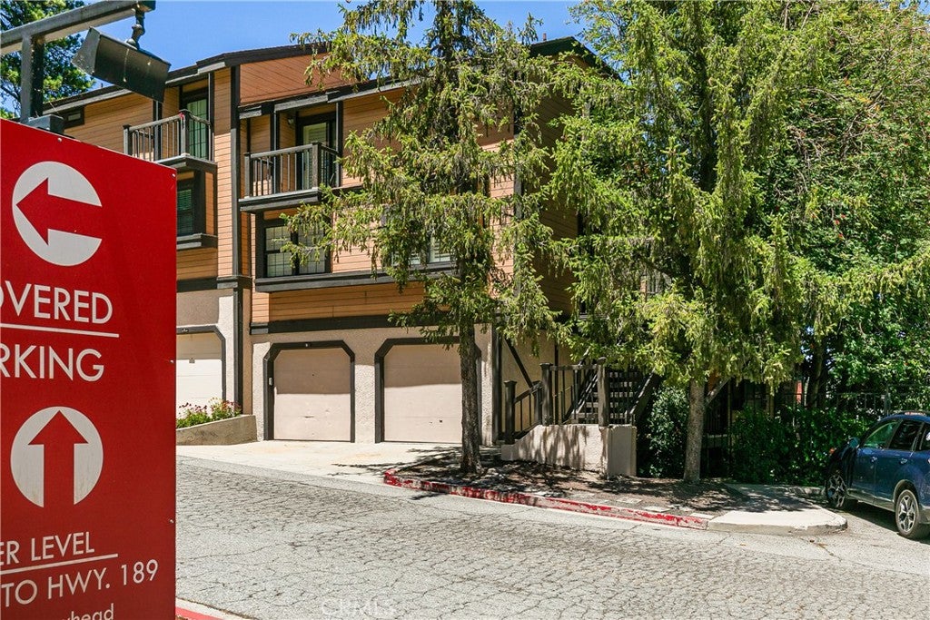 Lake Arrowhead, California, 92352, United States, 2 Bedrooms Bedrooms, ,3 BathroomsBathrooms,Residential,Active,1908134