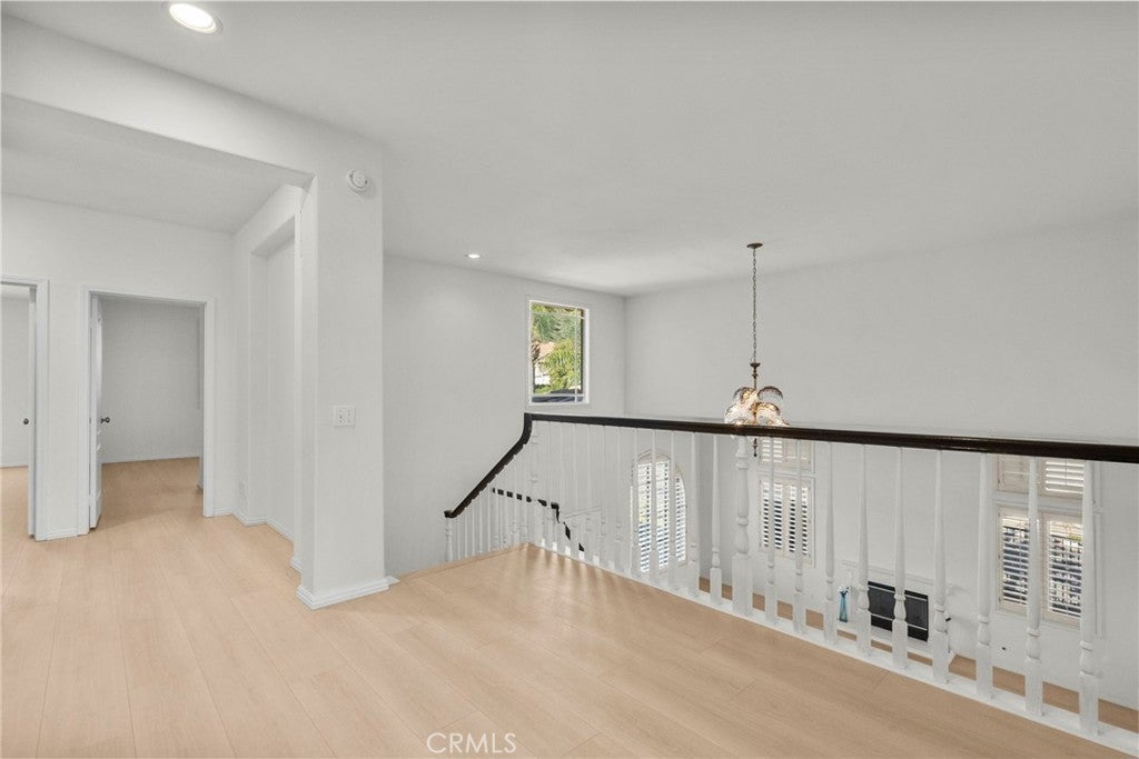 Canoga Park, California, 91304, United States, 5 Bedrooms Bedrooms, ,5 BathroomsBathrooms,Residential,Active,2006939