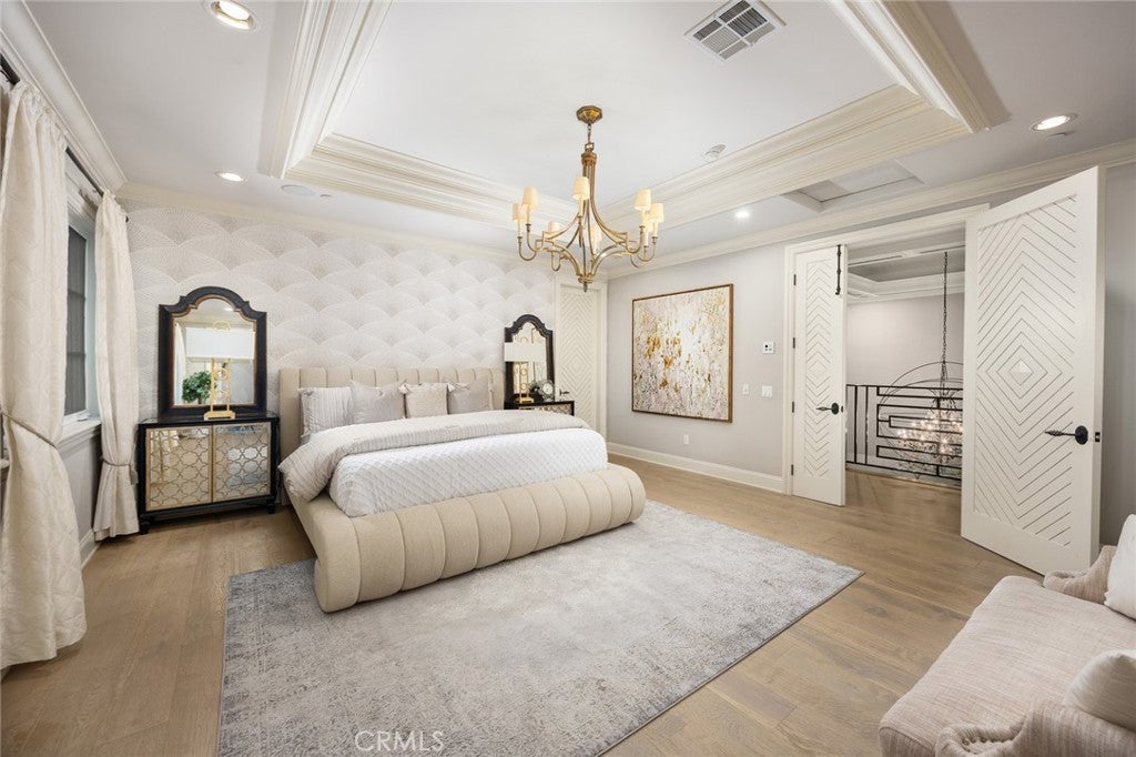 Arcadia, California, 91006, United States, 4 Bedrooms Bedrooms, ,5 BathroomsBathrooms,Residential,Contingent,2014572