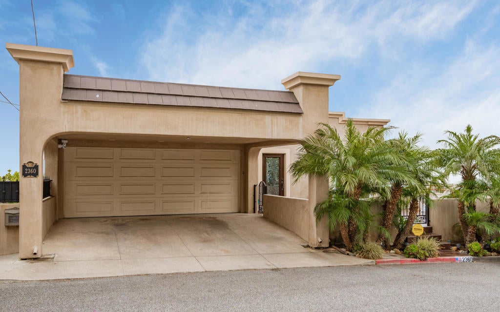 Ventura, California, 93001, United States, 2 Bedrooms Bedrooms, ,3 BathroomsBathrooms,Residential,Active,1944022