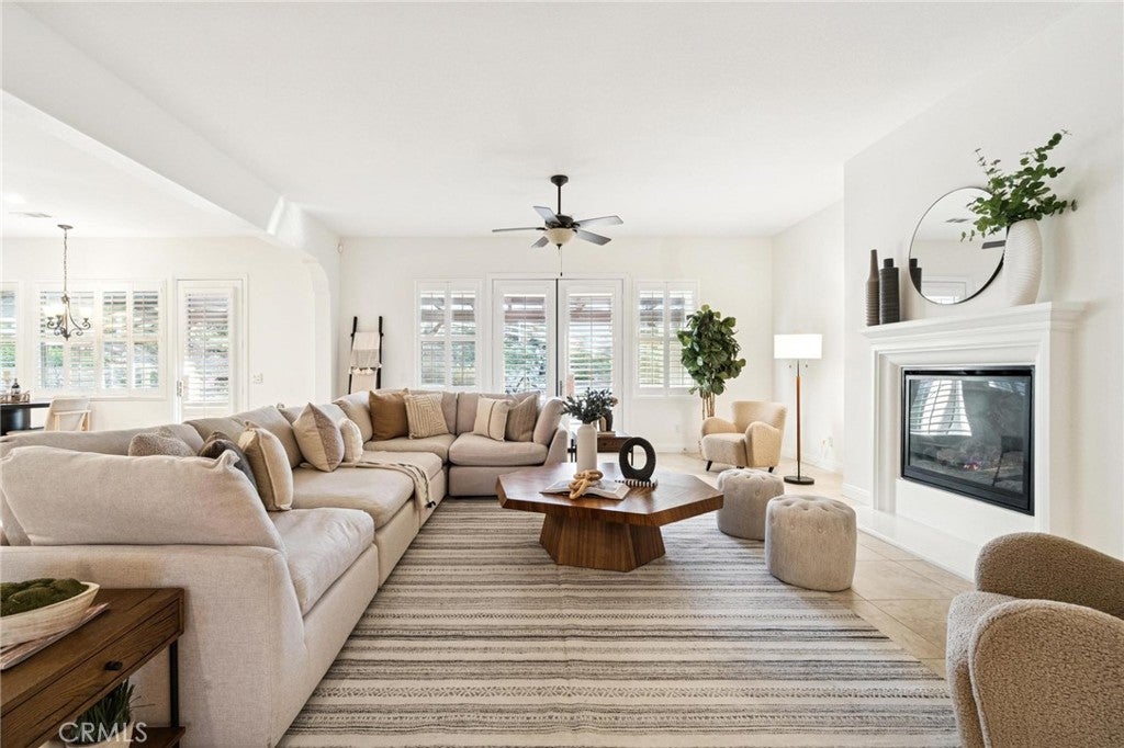 Canyon Country, California, 91387, United States, 3 Bedrooms Bedrooms, ,4 BathroomsBathrooms,Residential,Active,2015235