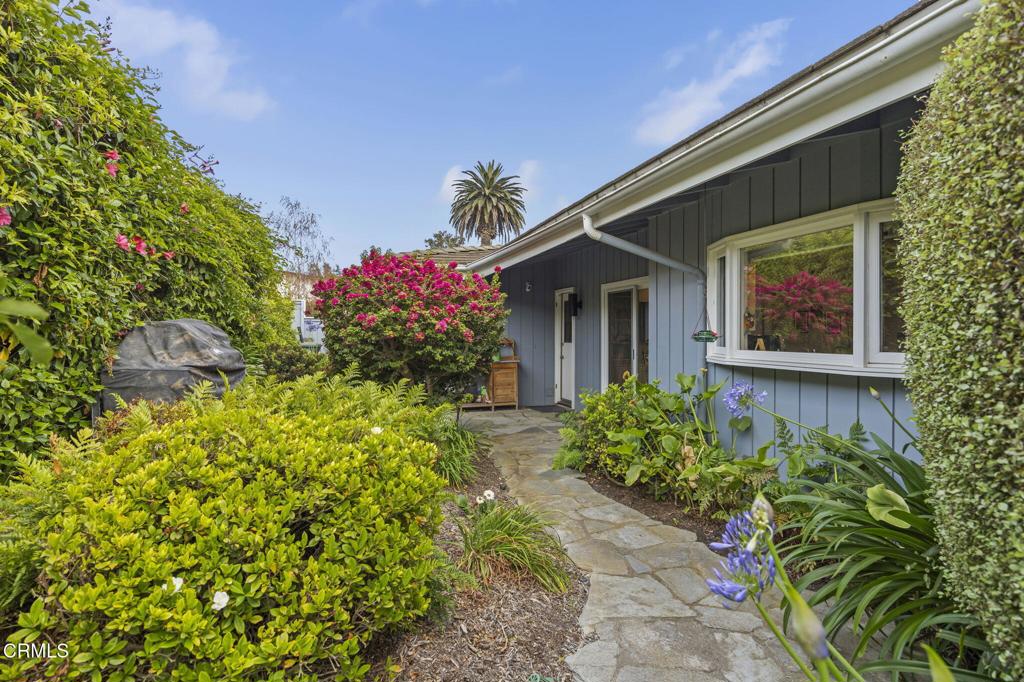 Camarillo, California, 93010, United States, 4 Bedrooms Bedrooms, ,4 BathroomsBathrooms,Residential,Active,1853313