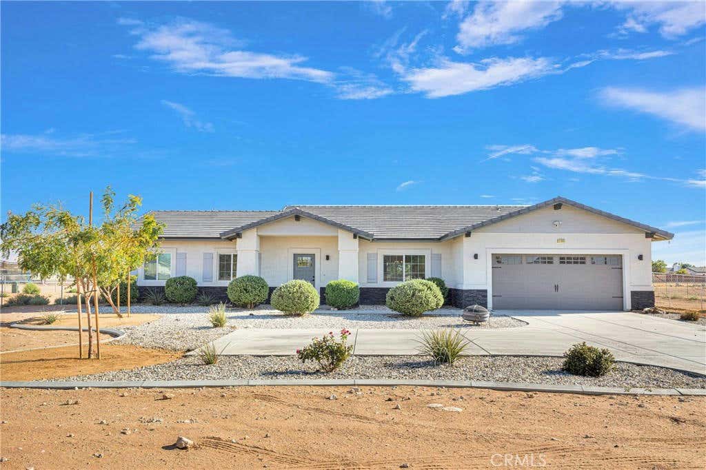 21555 THUNDERBIRD RD, APPLE VALLEY, CA 92307, photo 1 of 28