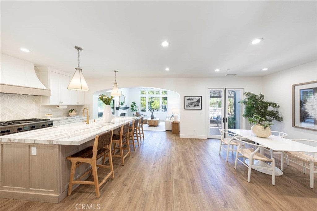 San Clemente, California, 92673, United States, 6 Bedrooms Bedrooms, ,5 BathroomsBathrooms,Residential,Active,1922275