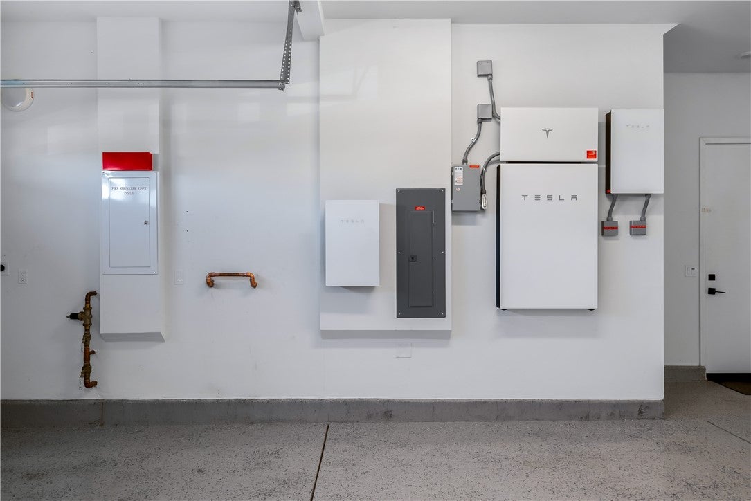 Castaic, California, 91384, United States, 6 Bedrooms Bedrooms, ,6 BathroomsBathrooms,Residential,Active,2006979