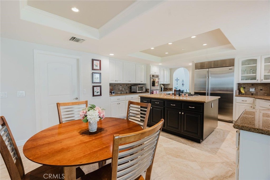 Santa Clarita, California, 91350, United States, 6 Bedrooms Bedrooms, ,5 BathroomsBathrooms,Residential,Active,2006901