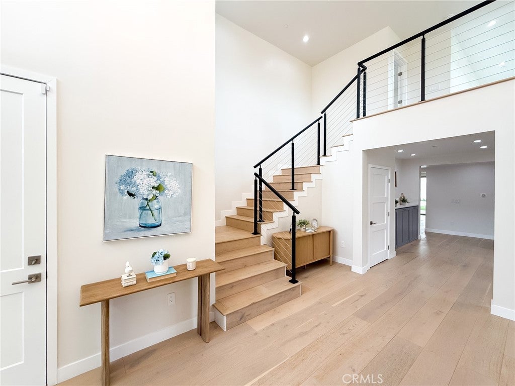 Pasadena, California, 91107, United States, 7 Bedrooms Bedrooms, ,8 BathroomsBathrooms,Residential,Active,1944066