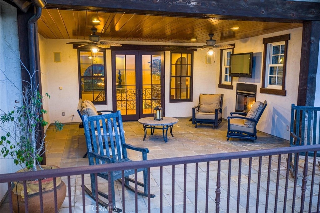 Valencia, California, 91381, United States, 6 Bedrooms Bedrooms, ,11 BathroomsBathrooms,Residential,Active,1959978