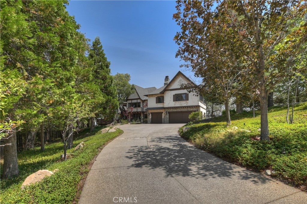 Lake Arrowhead, California, 92352, United States, 4 Bedrooms Bedrooms, ,5 BathroomsBathrooms,Residential,Active,1897983