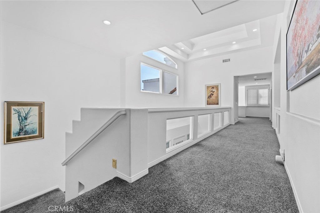 Chatsworth, California, 91311, United States, 5 Bedrooms Bedrooms, ,6 BathroomsBathrooms,Residential,Active,2015219