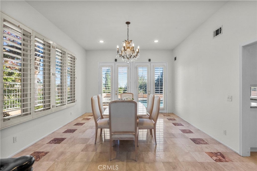 Canoga Park, California, 91304, United States, 5 Bedrooms Bedrooms, ,5 BathroomsBathrooms,Residential,Active,2006939