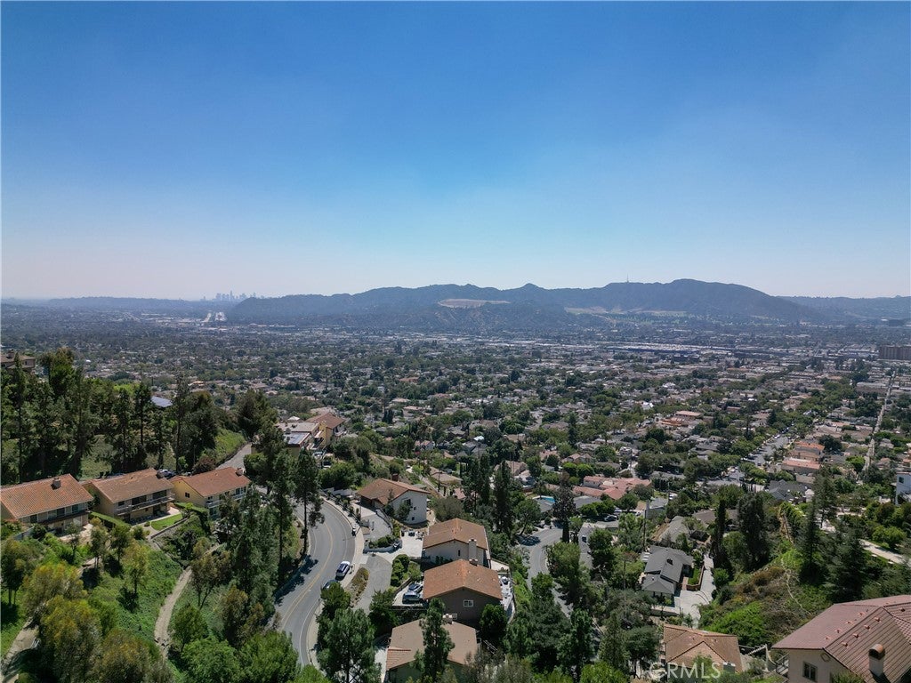 Burbank, California, 91501, United States, 5 Bedrooms Bedrooms, ,5 BathroomsBathrooms,Residential,Active,1943797