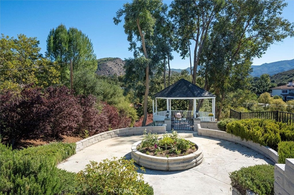Agoura Hills, California, 91301, United States, 4 Bedrooms Bedrooms, ,5 BathroomsBathrooms,Residential,Active,1966025