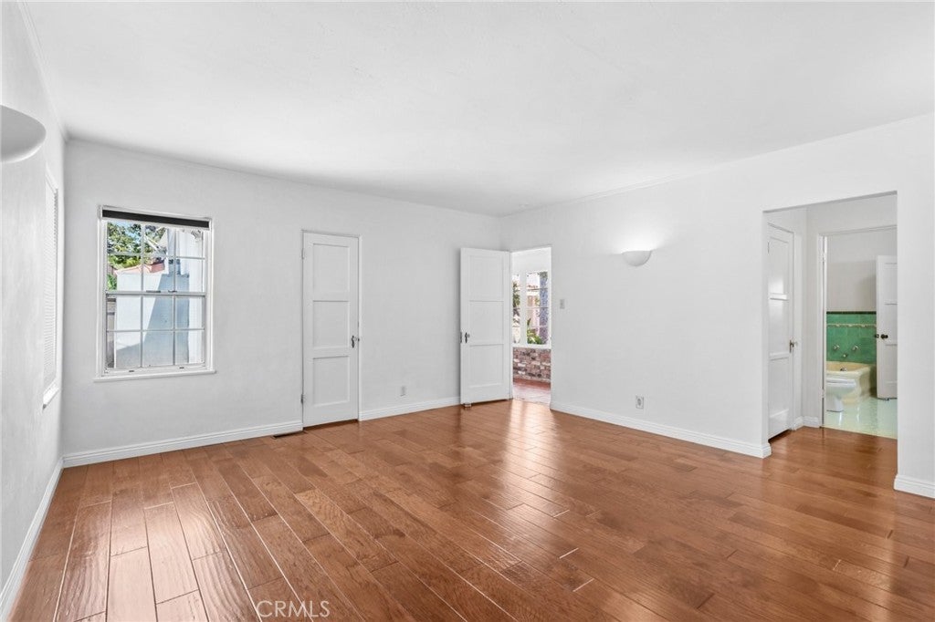 North Hollywood, California, 91602, United States, 3 Bedrooms Bedrooms, ,2 BathroomsBathrooms,Residential,Active,1914796