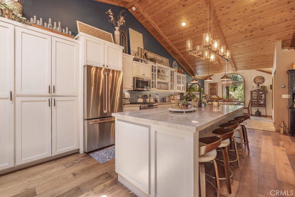 Big Bear Lake, California, 92315, United States, ,4 BathroomsBathrooms,Residential,Active,1825090