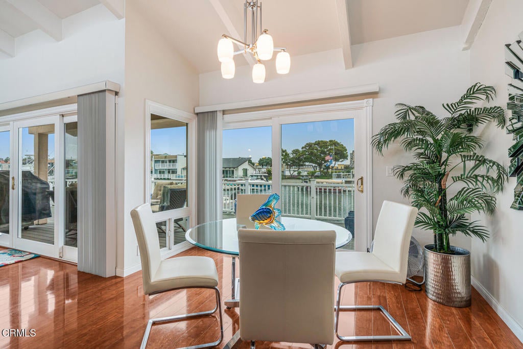 Oxnard, California, 93035, United States, 2 Bedrooms Bedrooms, ,2 BathroomsBathrooms,Residential,Active,1990634