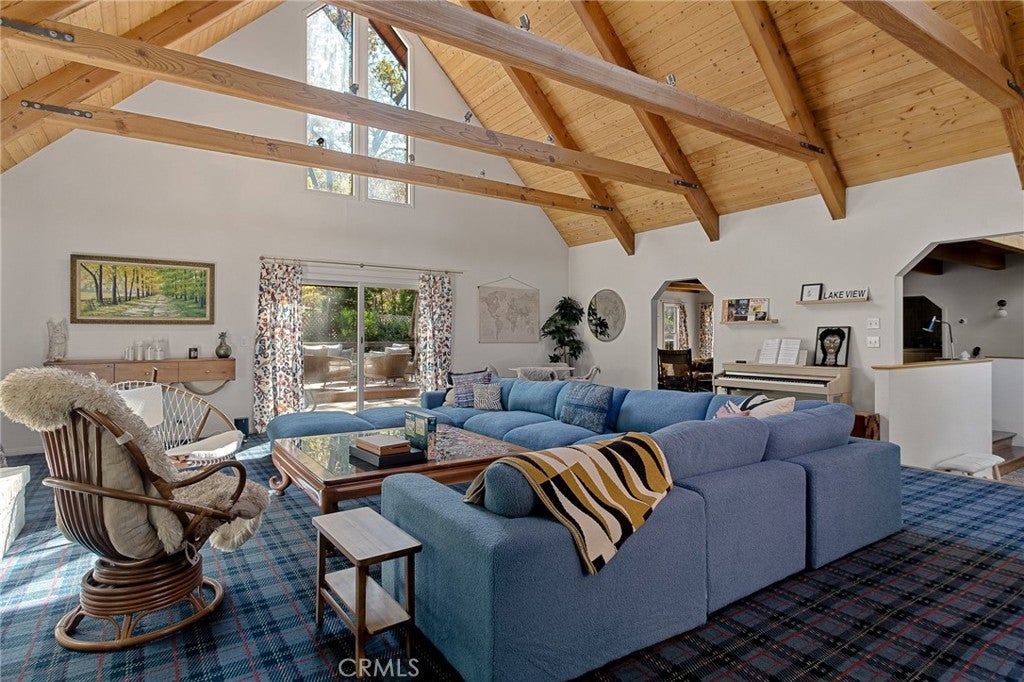 Lake Arrowhead, California, 92352, United States, 4 Bedrooms Bedrooms, ,4 BathroomsBathrooms,Residential,Active,2001372