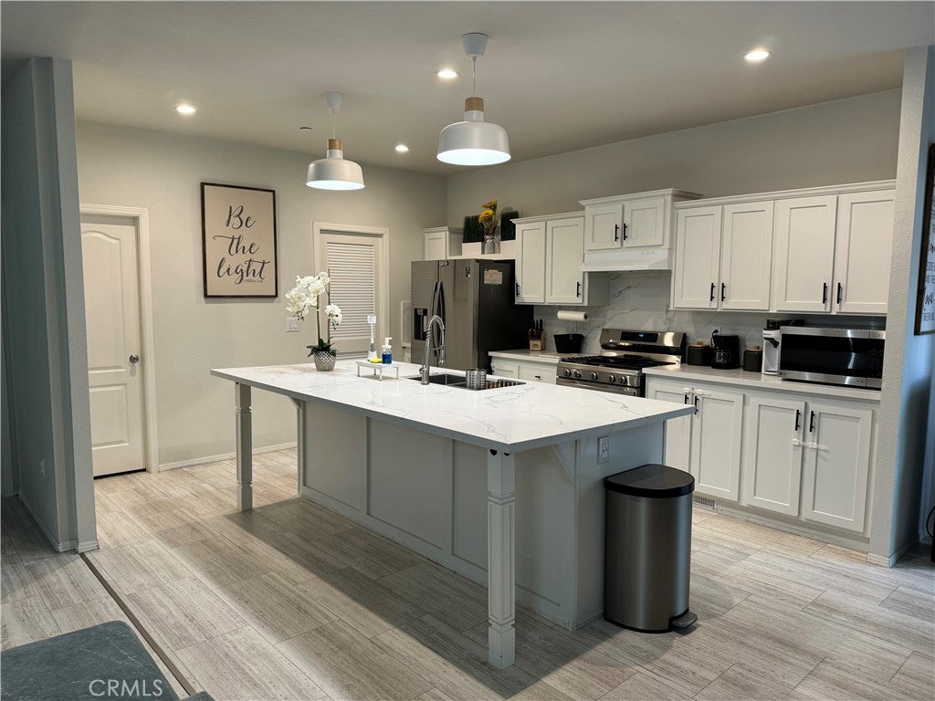 Corona, California, 92882, United States, ,3 BathroomsBathrooms,Residential,Active,1726827