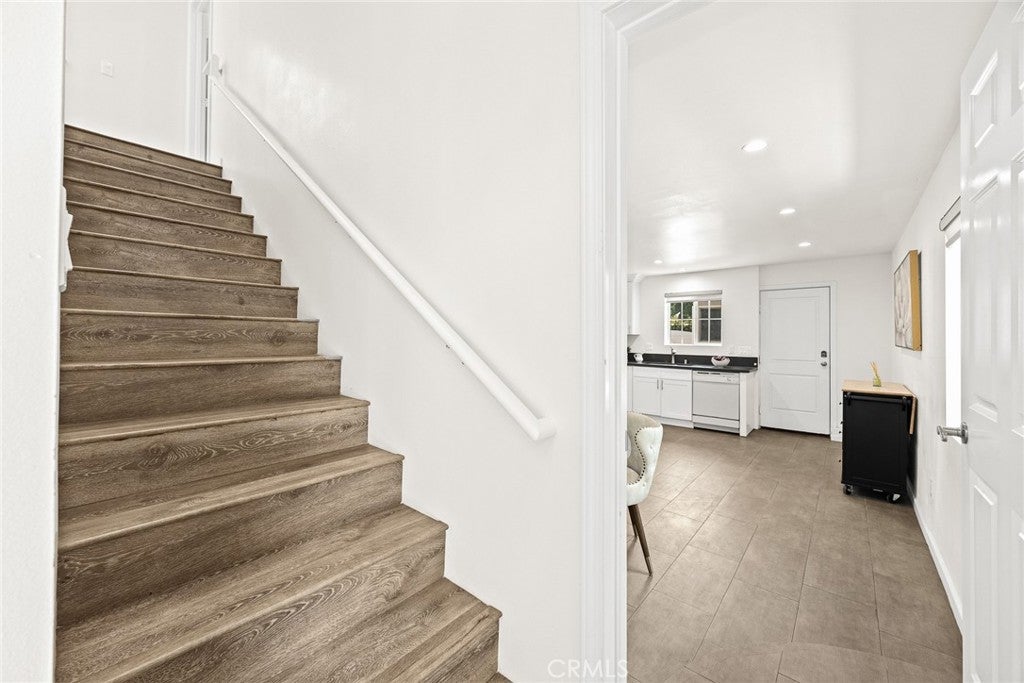 Los Angeles, California, 90034, United States, 5 Bedrooms Bedrooms, ,5 BathroomsBathrooms,Residential,Active,1899242