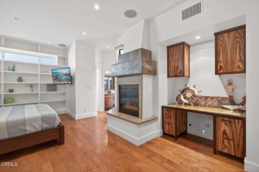 Oxnard, California, 93035, United States, 4 Bedrooms Bedrooms, ,3 BathroomsBathrooms,Residential,Active,1919384