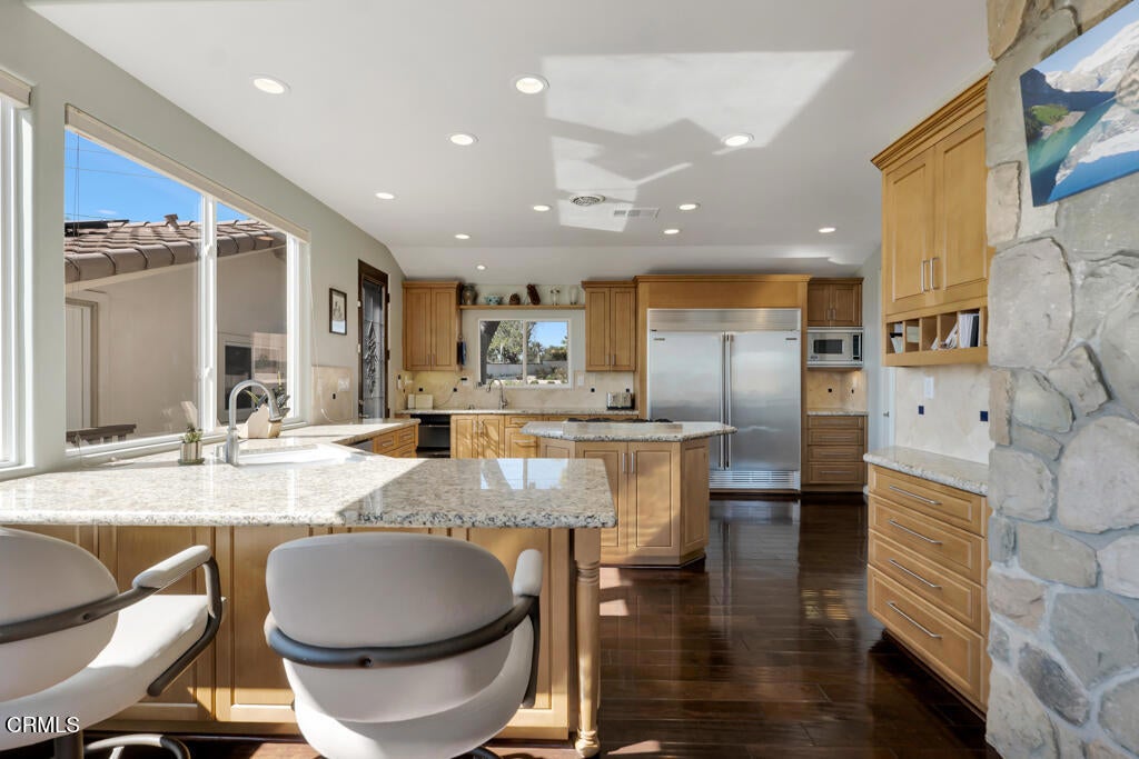 Camarillo, California, 93010, United States, 4 Bedrooms Bedrooms, ,6 BathroomsBathrooms,Residential,Active,1987228