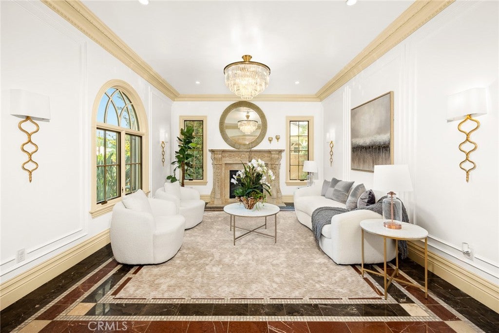 Arcadia, California, 91007, United States, 4 Bedrooms Bedrooms, ,5 BathroomsBathrooms,Residential,Active,2015840