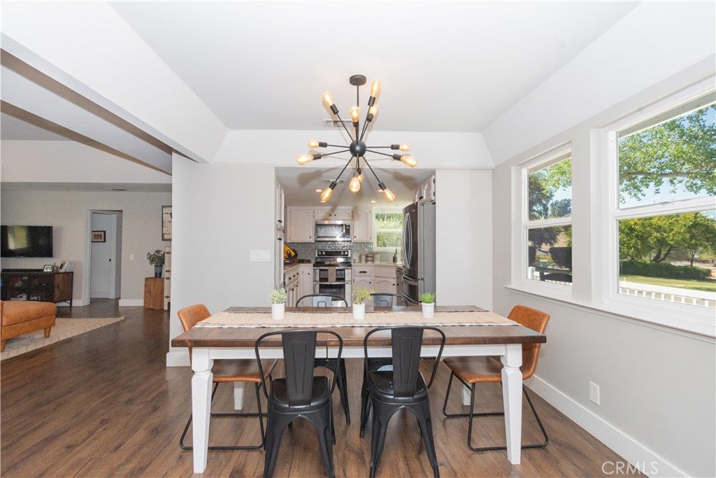 Paso Robles, California, 93446, United States, 4 Bedrooms Bedrooms, ,2 BathroomsBathrooms,Residential,Active,1929671