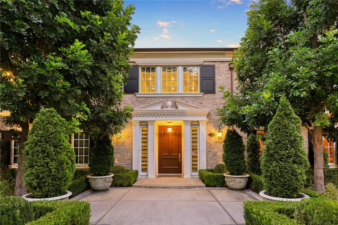 Arcadia, California, 91006, United States, 6 Bedrooms Bedrooms, ,8 BathroomsBathrooms,Residential,Active,1933891