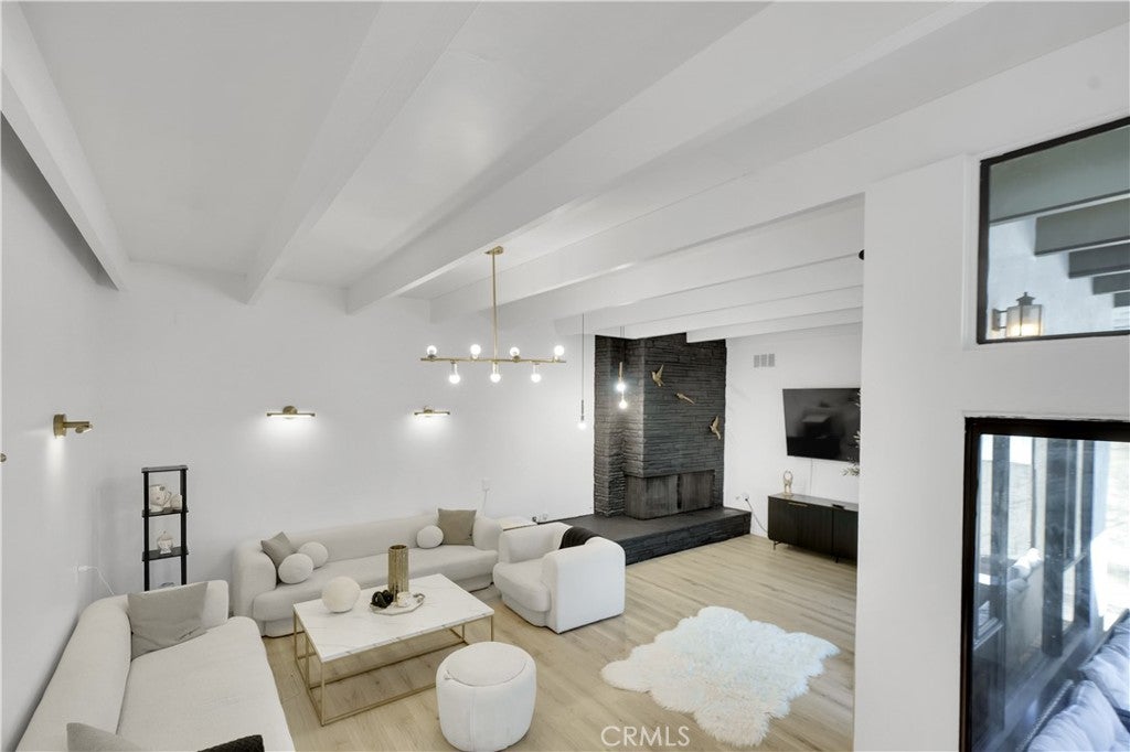 Glendale, California, 91206, United States, 4 Bedrooms Bedrooms, ,3 BathroomsBathrooms,Residential,Active,1963262