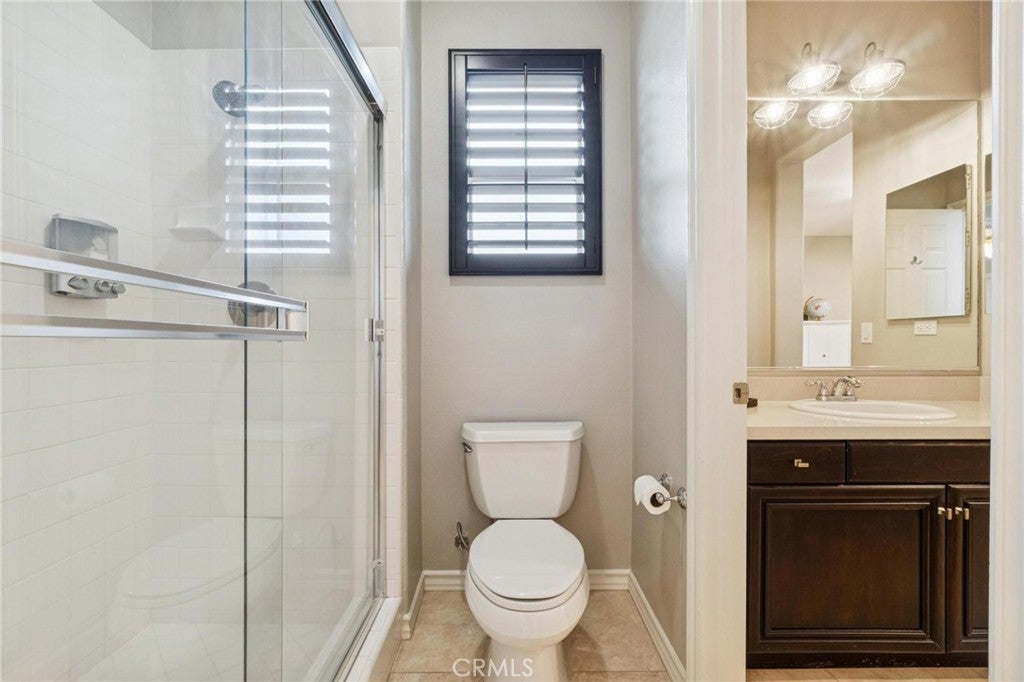 Valencia, California, 91354, United States, 6 Bedrooms Bedrooms, ,6 BathroomsBathrooms,Residential,Active,2008301