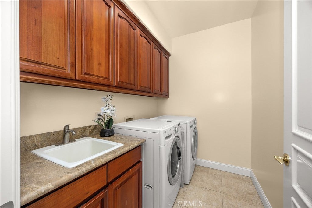 South Pasadena, California, 91030, United States, 4 Bedrooms Bedrooms, ,5 BathroomsBathrooms,Residential,Active,1905130