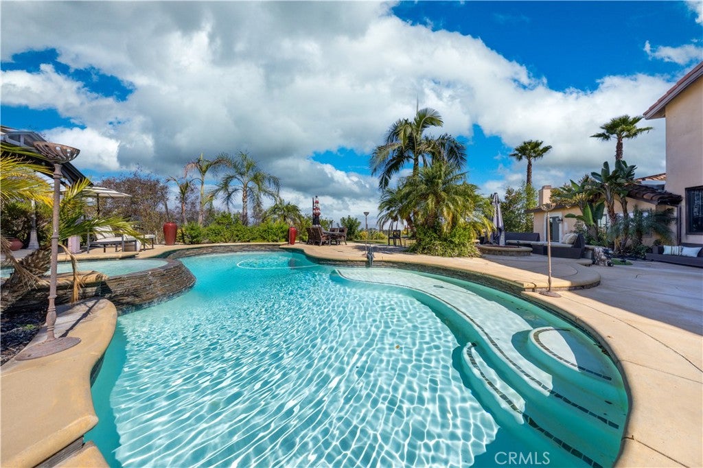 Pomona, California, 91766, United States, 5 Bedrooms Bedrooms, ,5 BathroomsBathrooms,Residential,Active,1989773