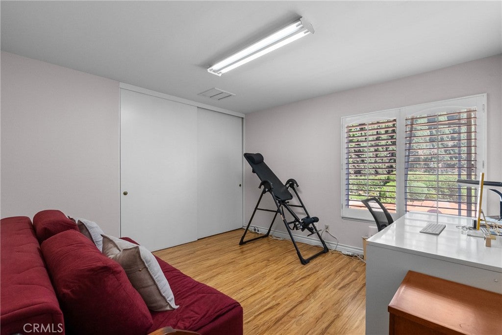 Northridge, California, 91324, United States, 5 Bedrooms Bedrooms, ,4 BathroomsBathrooms,Residential,Active,1952628