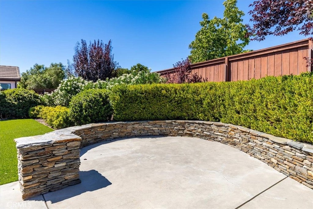 Paso Robles, California, 93446, United States, 4 Bedrooms Bedrooms, ,3 BathroomsBathrooms,Residential,Active,1914823