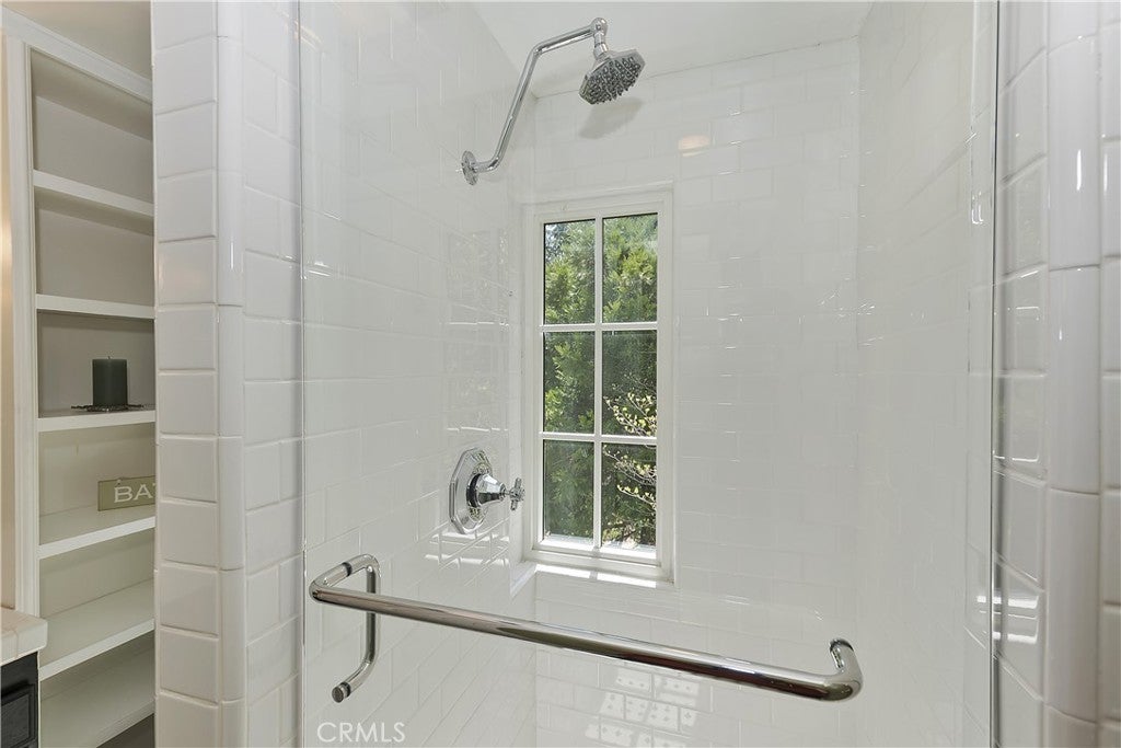 Lake Arrowhead, California, 92352, United States, ,4 BathroomsBathrooms,Residential,Active,1791398