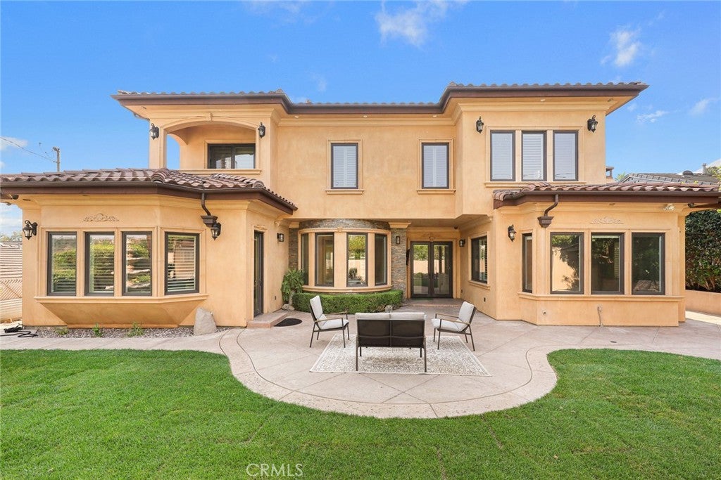 Arcadia, California, 91006, United States, 4 Bedrooms Bedrooms, ,5 BathroomsBathrooms,Residential,Active,1904748